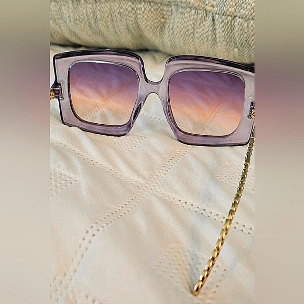 ๐NWOT Oversized Vintage Square Shaped Sunglasses- Gradient Gray To Pink ๐ - Picture 5 of 8